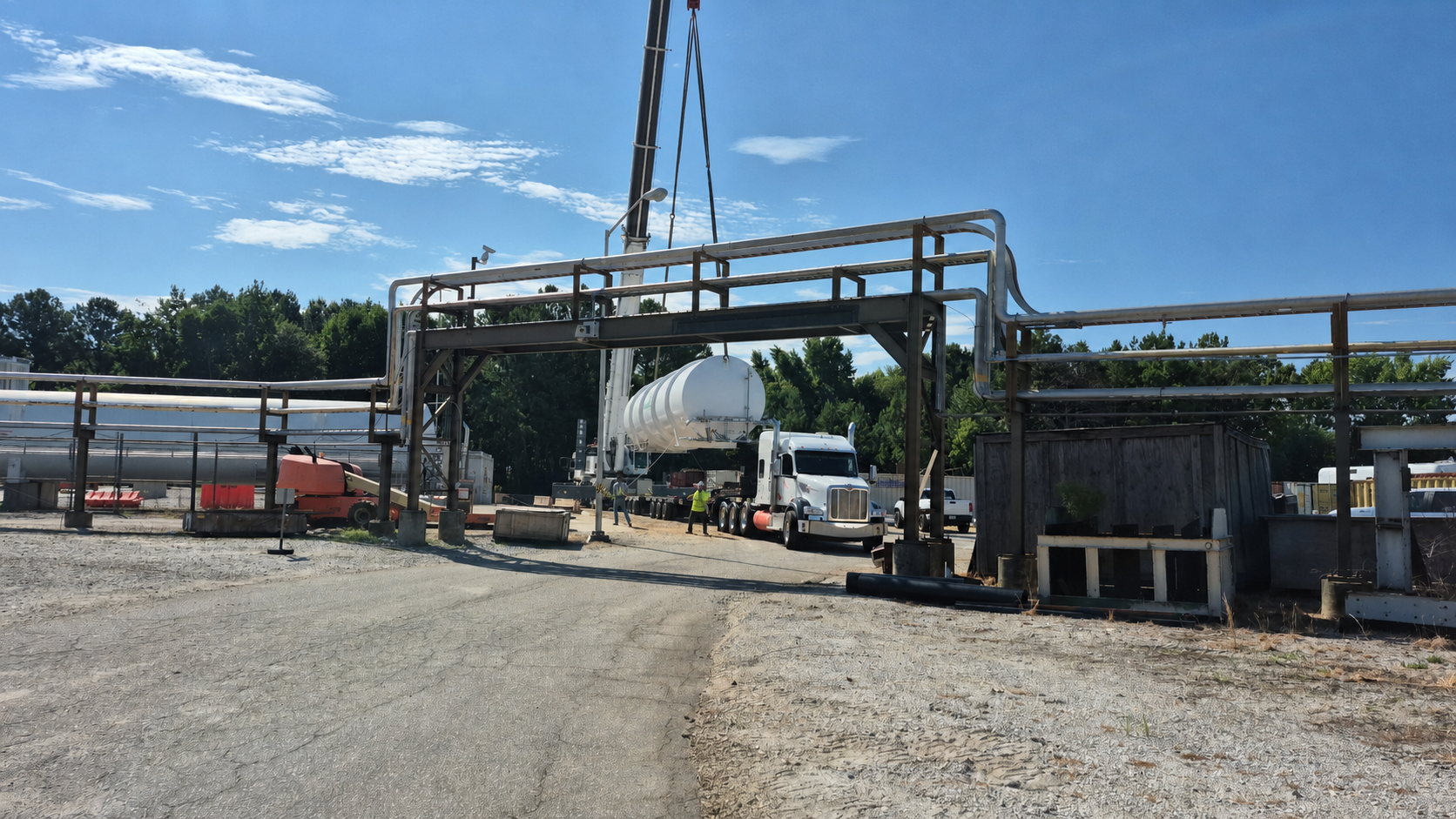 Actual crane and transportation coordination at an industrial site